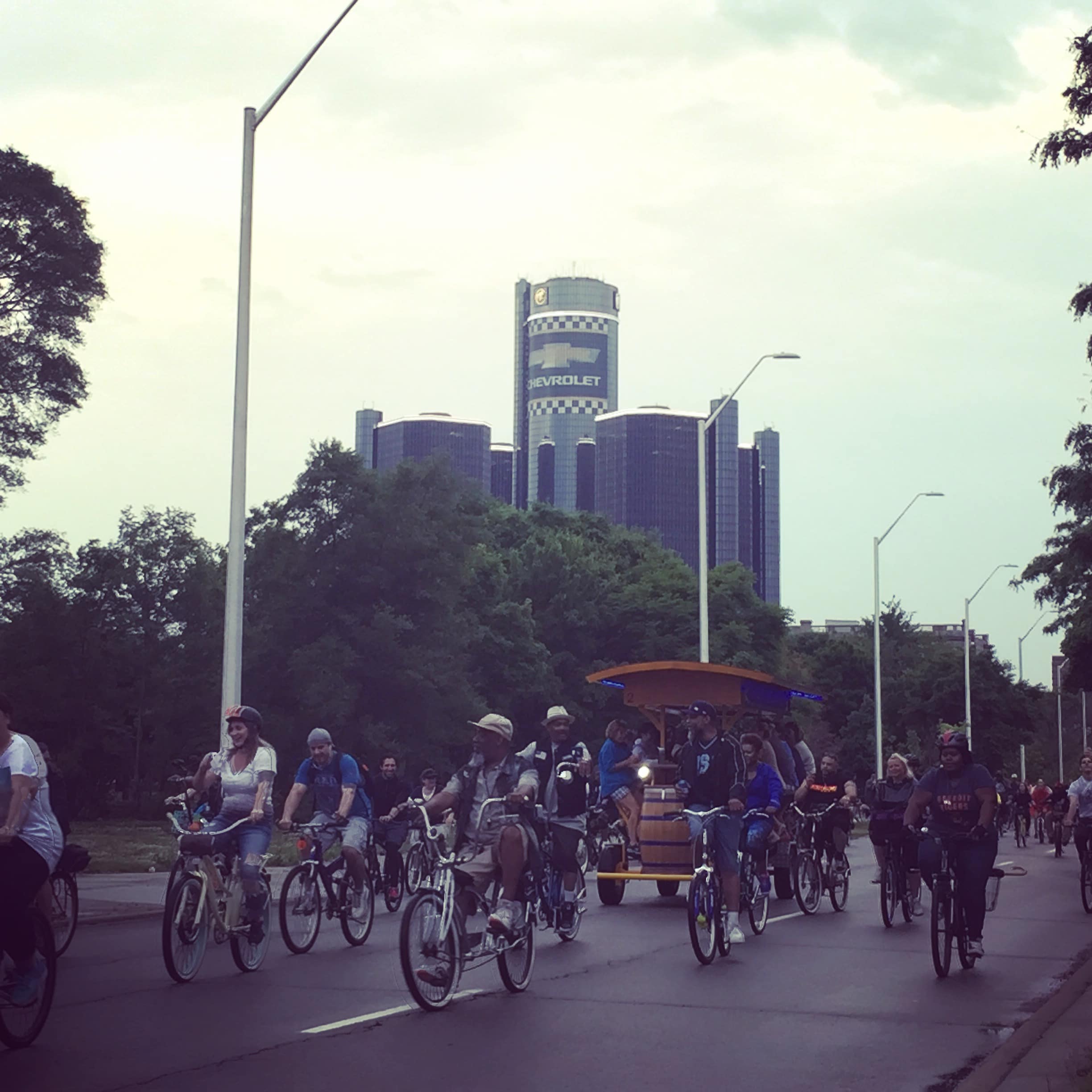 handlebar Detroit pedal pub participating in Detroit's Slow Roll